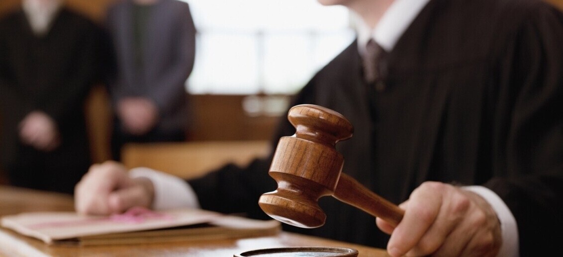 California Supreme Court Deals Blow to Employers on Issue of De Minimis Time