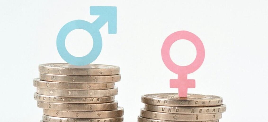 Ninth Circuit Reverses Its Own Precedent and Newly Holds That Prior Salary History Cannot Justify a Pay Disparity Between Men and Women
